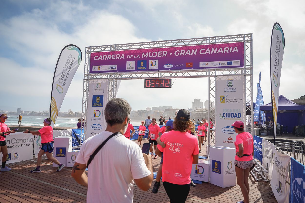 Las fotos de meta de la Carrera de la Mujer de Gran Canaria 11 38 53 15701 O