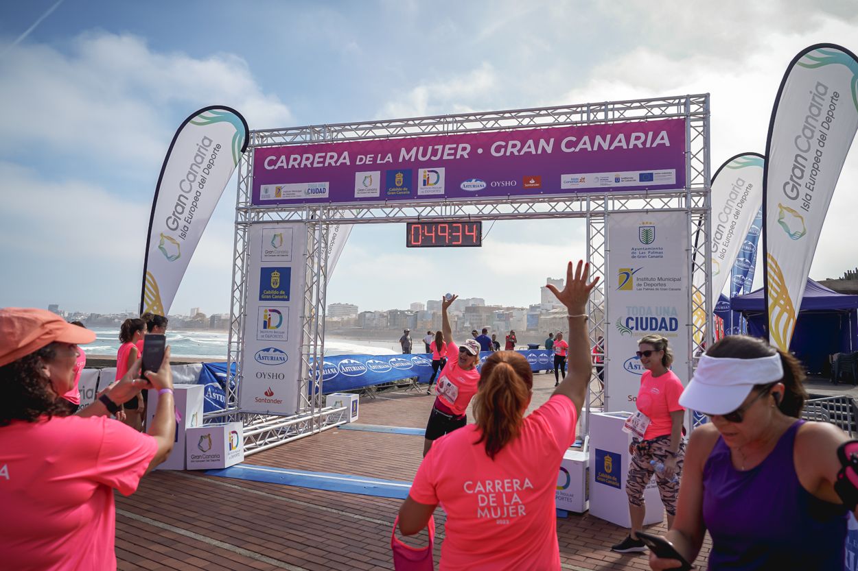 Las fotos de meta de la Carrera de la Mujer de Gran Canaria 11 48 44 15701 O