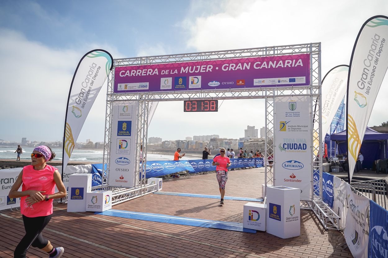 Las fotos de meta de la Carrera de la Mujer de Gran Canaria11 30 49 15701 O