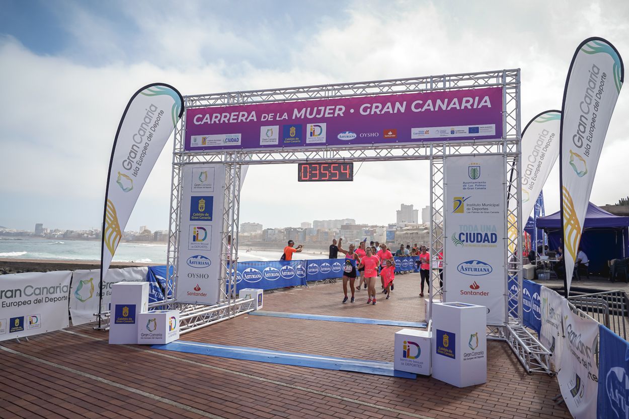 Las fotos de meta de la Carrera de la Mujer de Gran Canaria 11 35 05 15701 O
