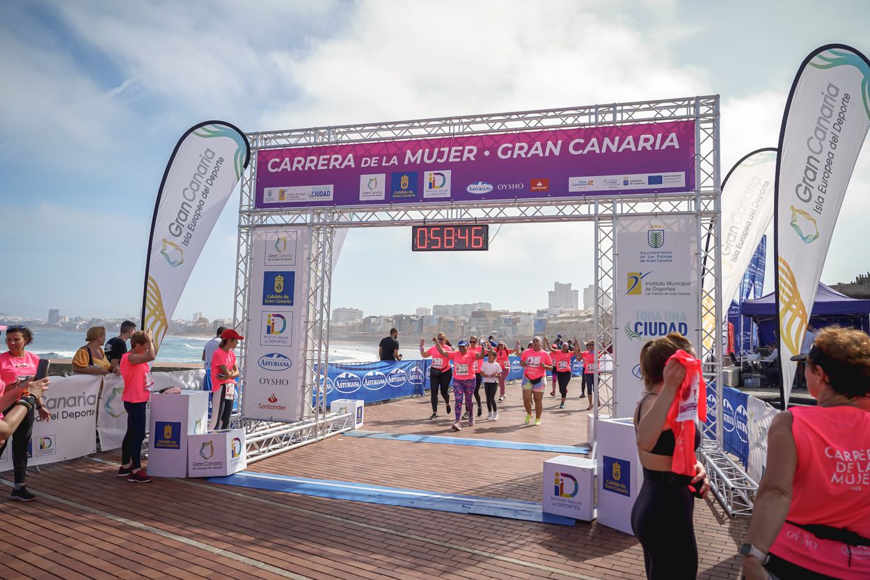 Las fotos de meta de la Carrera de la Mujer de Gran Canaria 11 57 57 15701 O