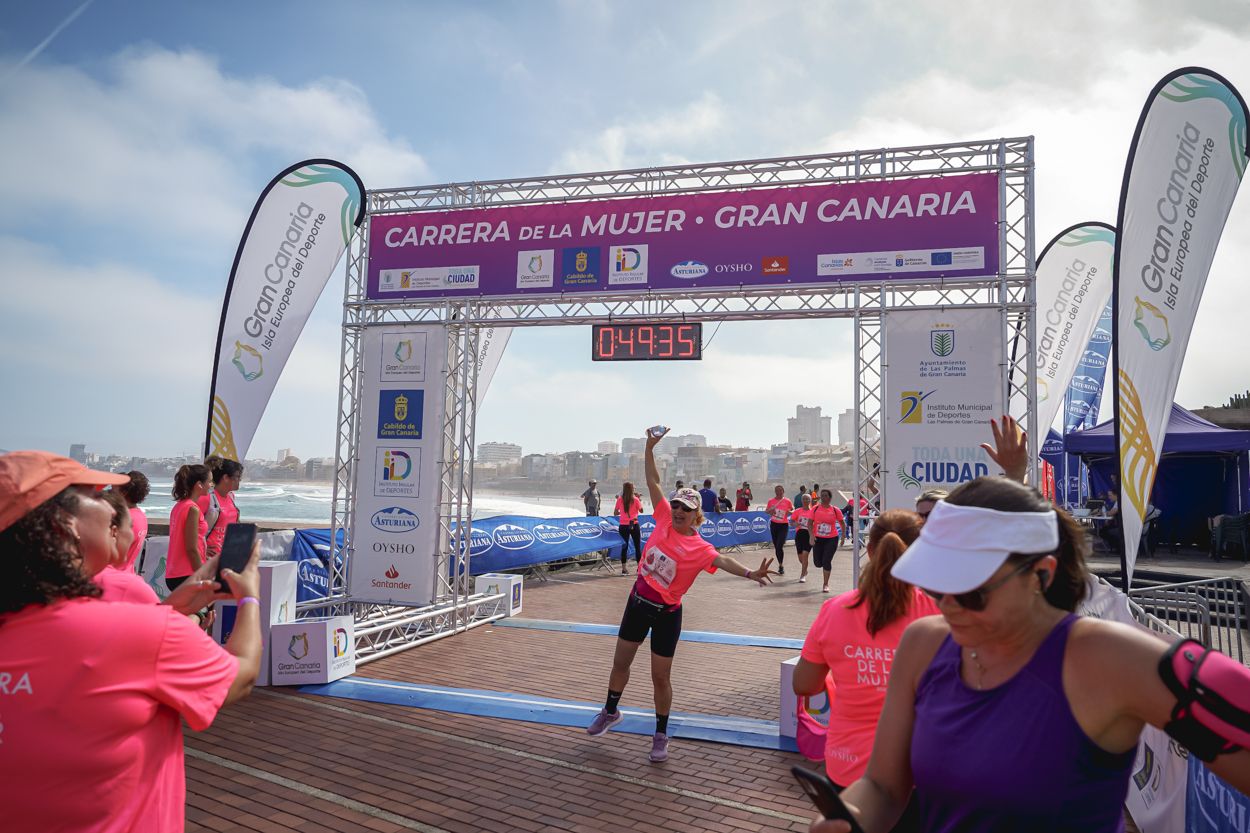 Las fotos de meta de la Carrera de la Mujer de Gran Canaria 11 48 46 15701 O