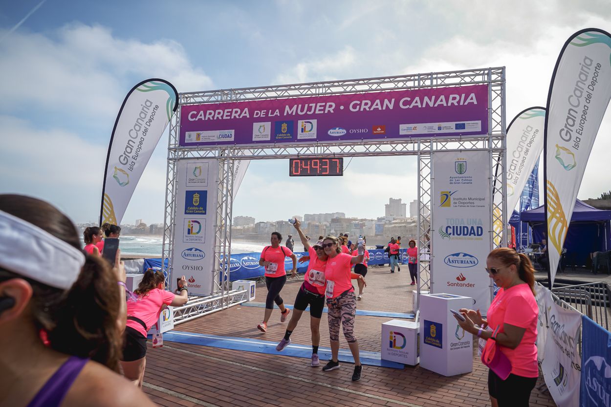 Las fotos de meta de la Carrera de la Mujer de Gran Canaria 11 48 48 15701 O