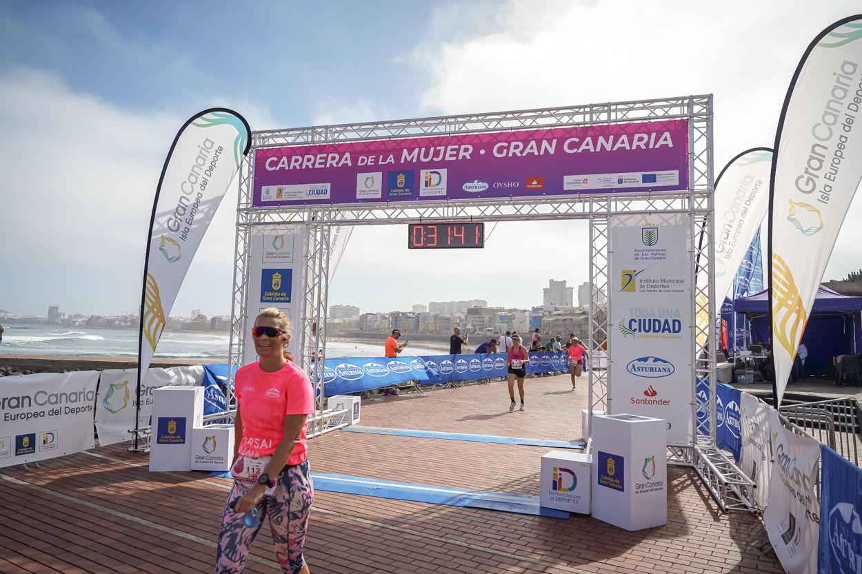 Las fotos de meta de la Carrera de la Mujer de Gran Canaria11 30 52 15701 O
