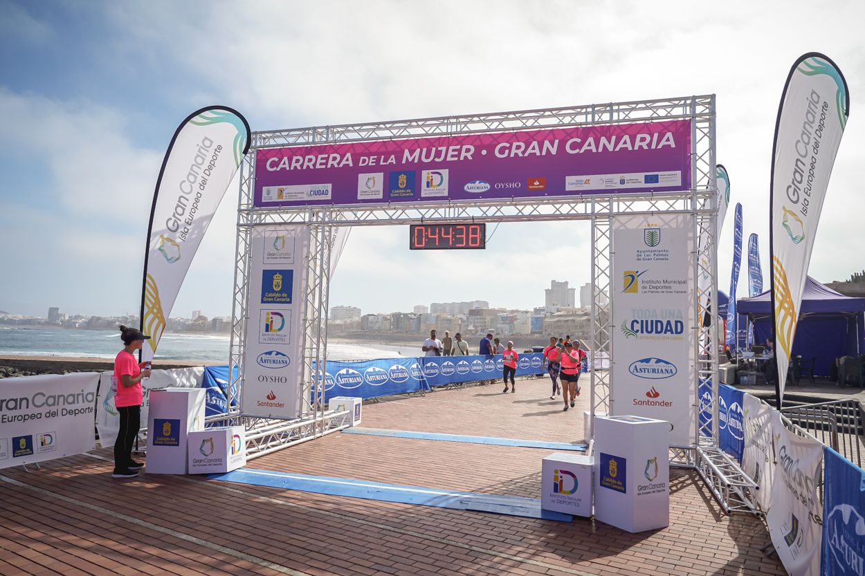 Las fotos de meta de la Carrera de la Mujer de Gran Canaria 11 43 49 15701 O