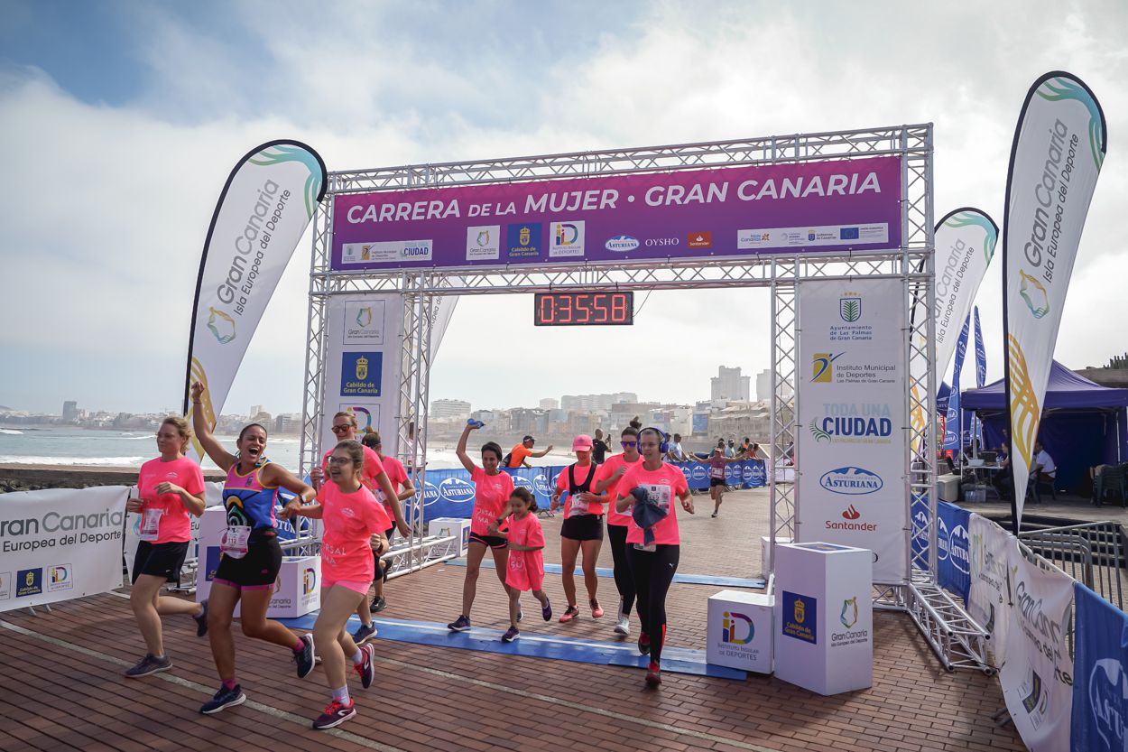 Las fotos de meta de la Carrera de la Mujer de Gran Canaria 11 35 09 15701 O