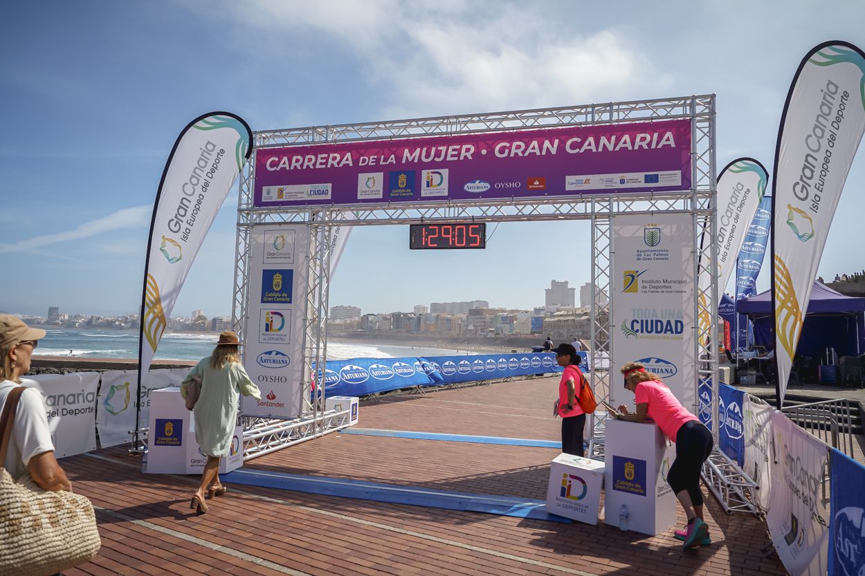 Las fotos de meta de la Carrera de la Mujer de Gran Canaria 12 28 16 15701 O