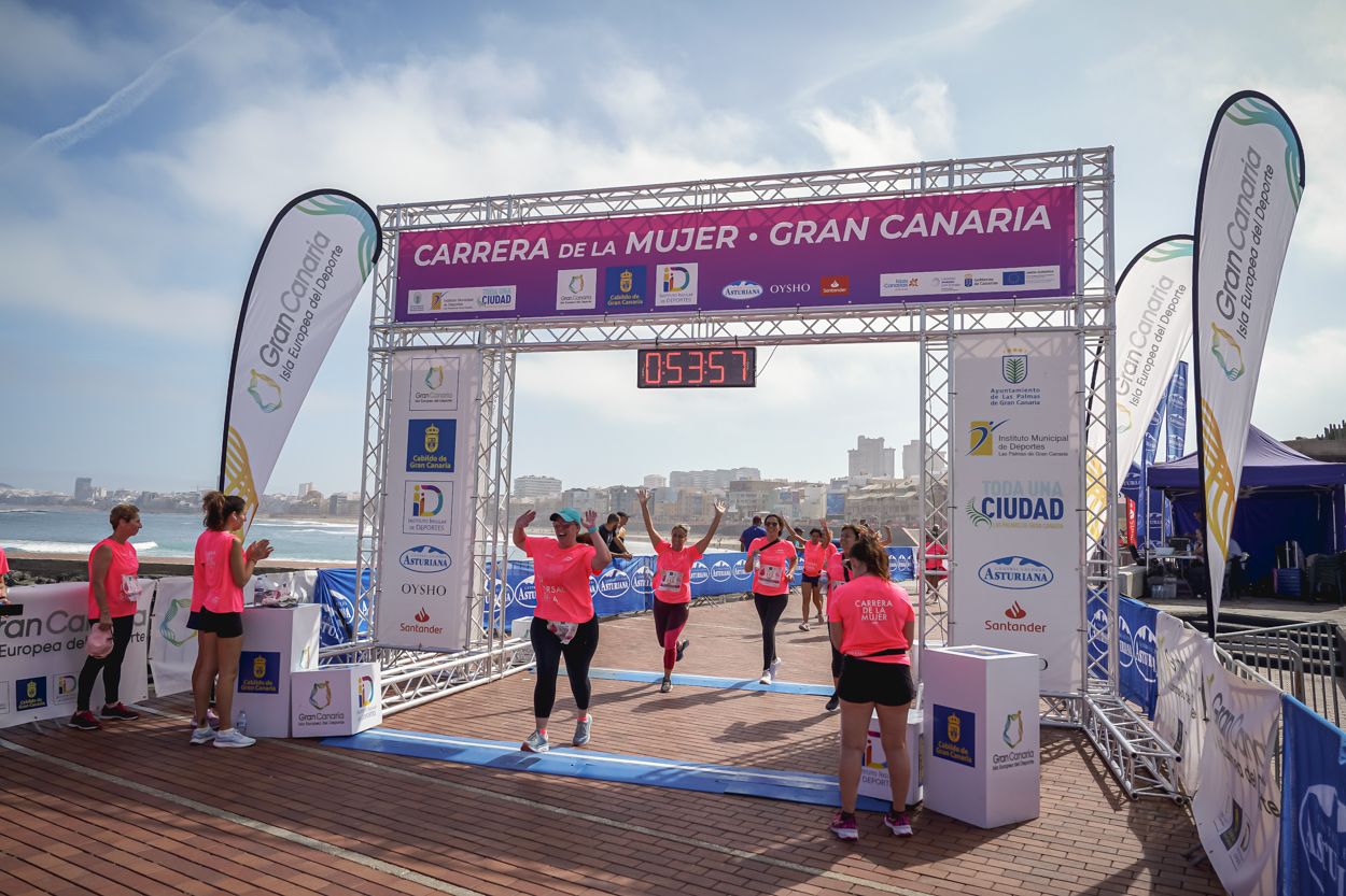 Las fotos de meta de la Carrera de la Mujer de Gran Canaria 11 53 08 15701 O