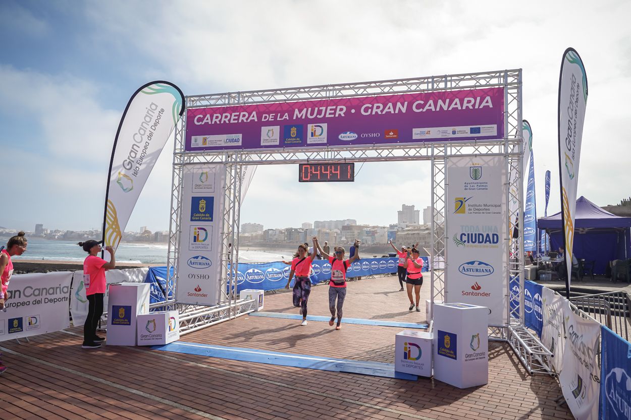 Las fotos de meta de la Carrera de la Mujer de Gran Canaria 11 43 52 15701 O