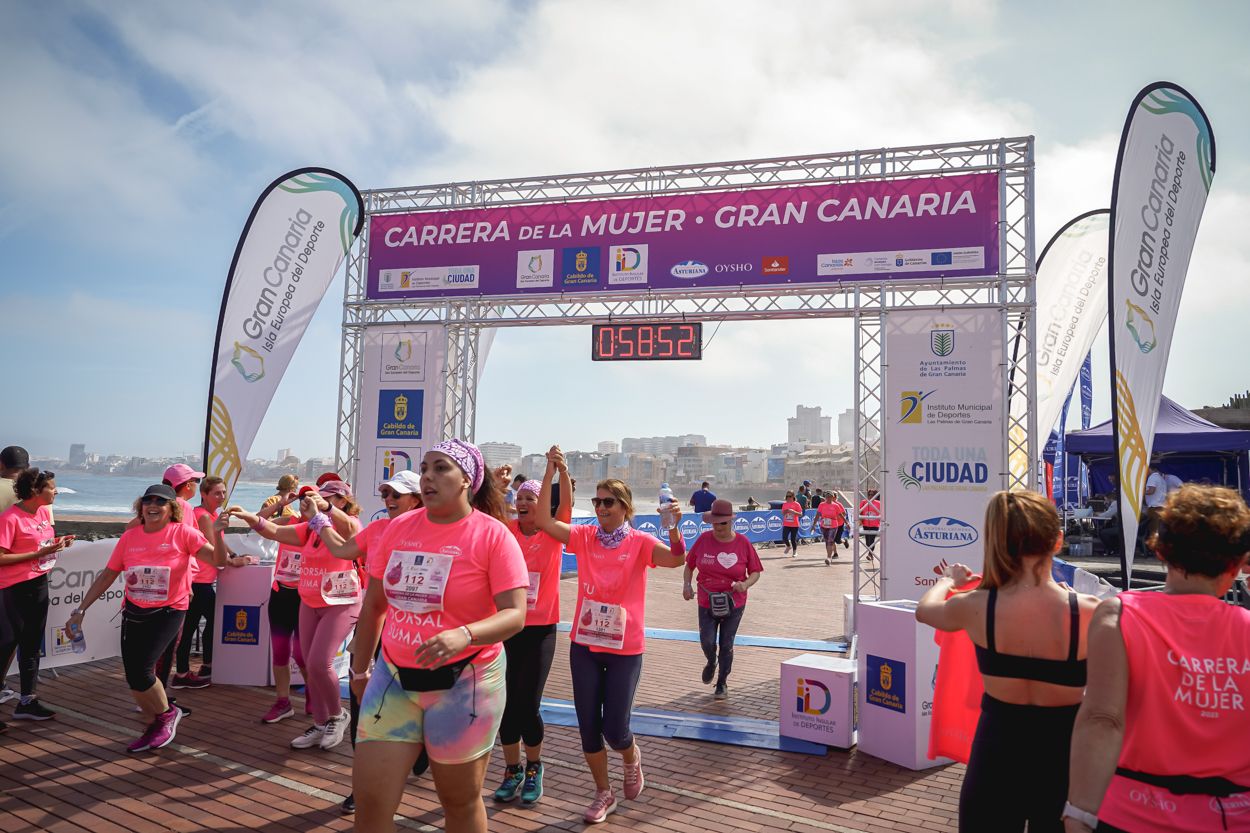 Las fotos de meta de la Carrera de la Mujer de Gran Canaria 11 58 03 15701 O