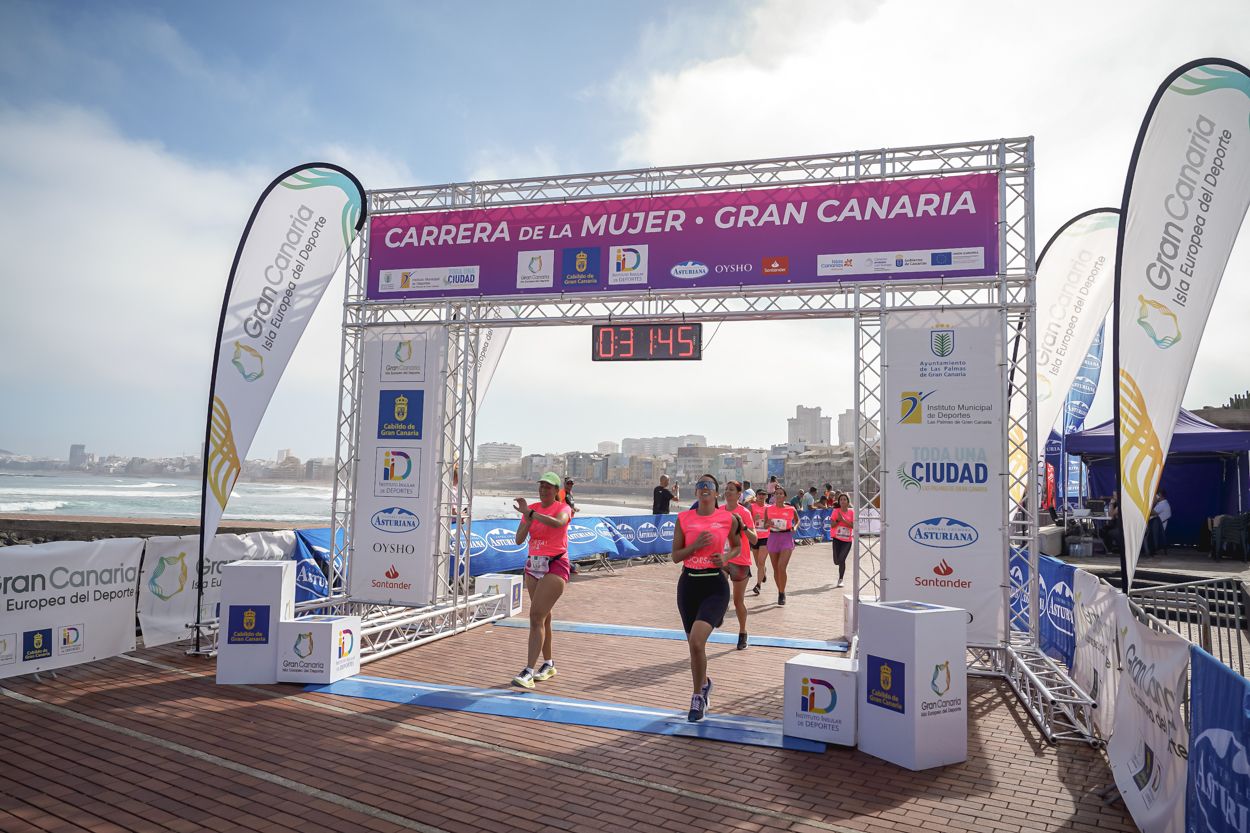 Las fotos de meta de la Carrera de la Mujer de Gran Canaria11 30 56 15701 O