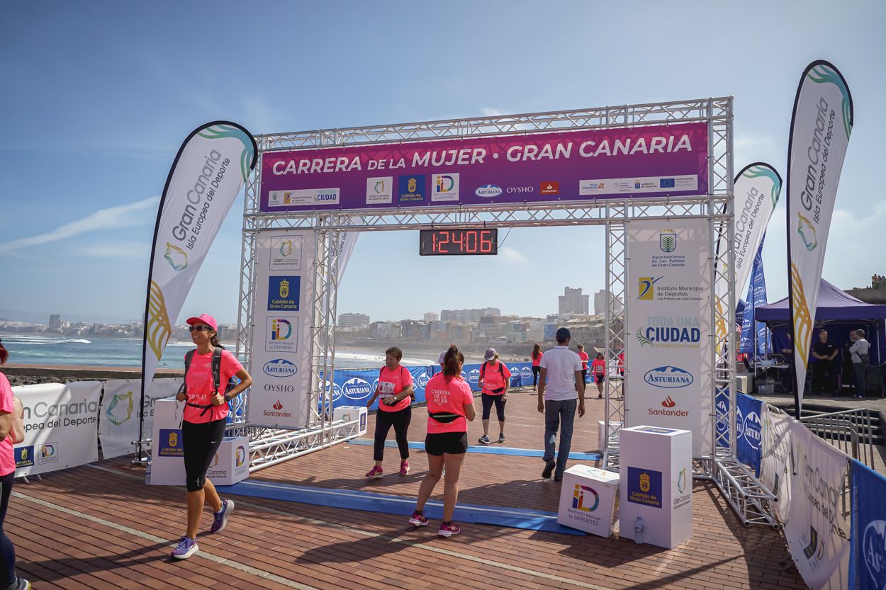 Las fotos de meta de la Carrera de la Mujer de Gran Canaria 12 23 17 15701 O