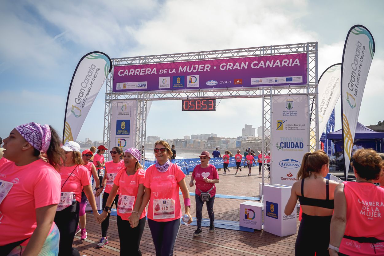 Las fotos de meta de la Carrera de la Mujer de Gran Canaria 11 58 04 15701 O