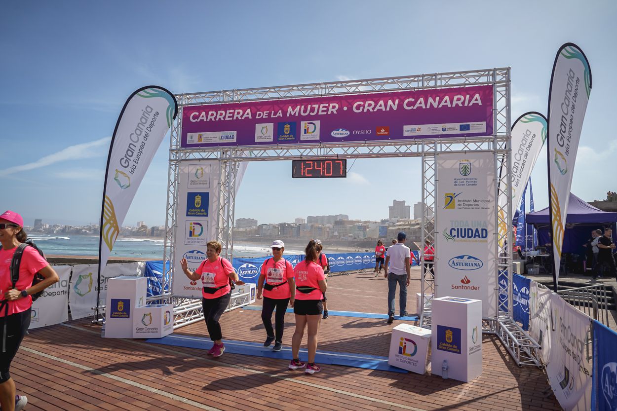Las fotos de meta de la Carrera de la Mujer de Gran Canaria 12 23 18 15701 O