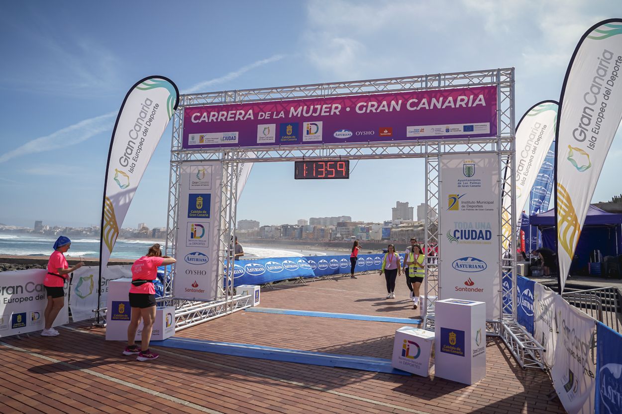 Las fotos de meta de la Carrera de la Mujer de Gran Canaria 12 13 10 15701 O