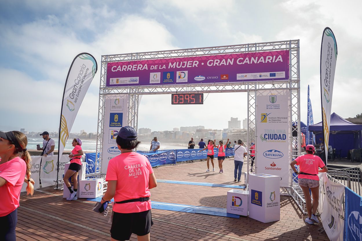 Las fotos de meta de la Carrera de la Mujer de Gran Canaria 11 39 02 15701 O
