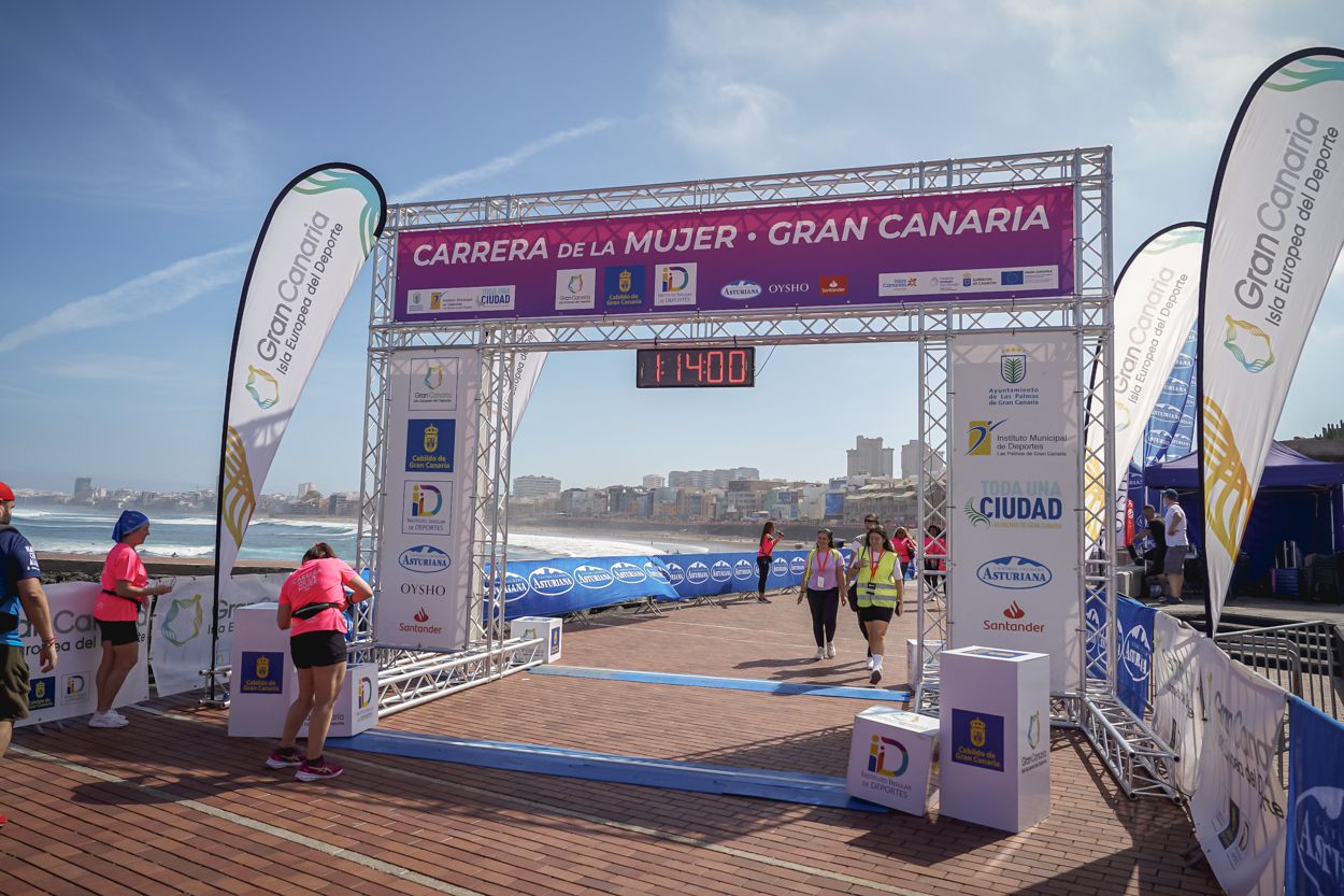 Las fotos de meta de la Carrera de la Mujer de Gran Canaria 12 13 11 15701 O
