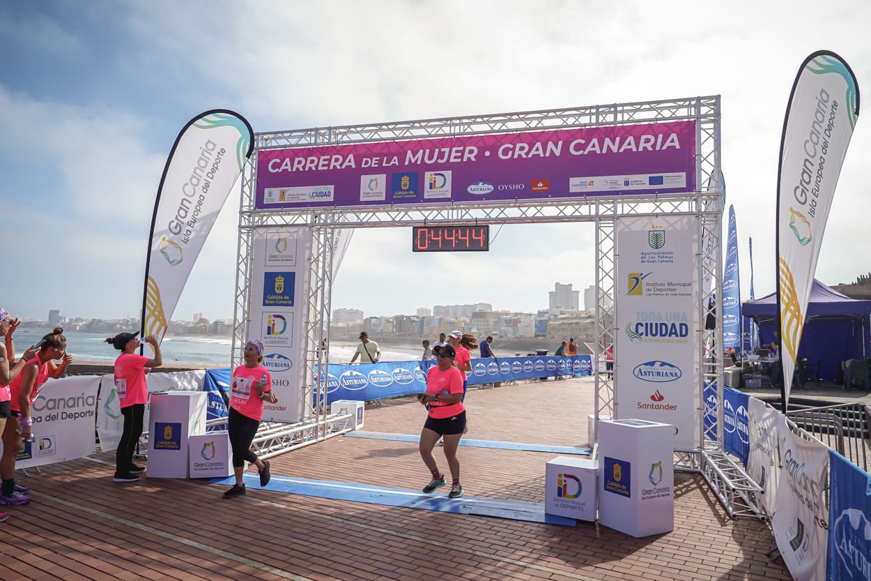 Las fotos de meta de la Carrera de la Mujer de Gran Canaria 11 43 55 15701 O