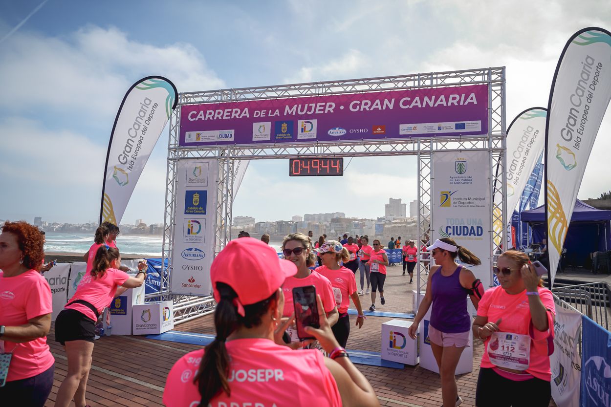 Las fotos de meta de la Carrera de la Mujer de Gran Canaria 11 48 55 15701 O