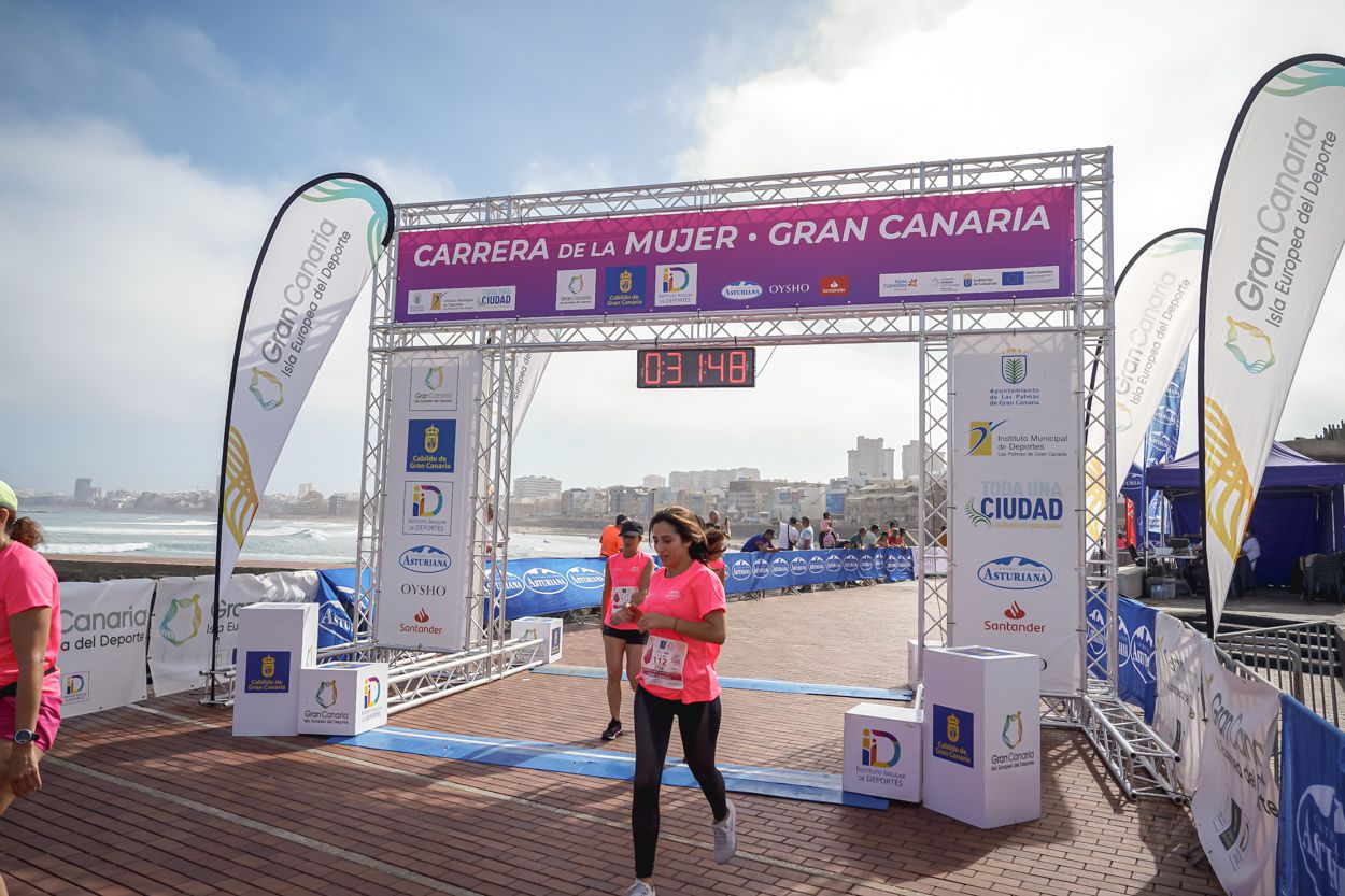Las fotos de meta de la Carrera de la Mujer de Gran Canaria11 30 59 15701 O
