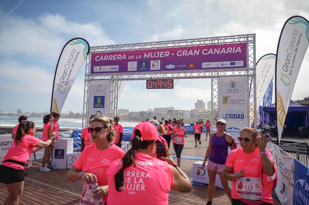 Las fotos de meta de la Carrera de la Mujer de Gran Canaria 11 48 56 15701 O