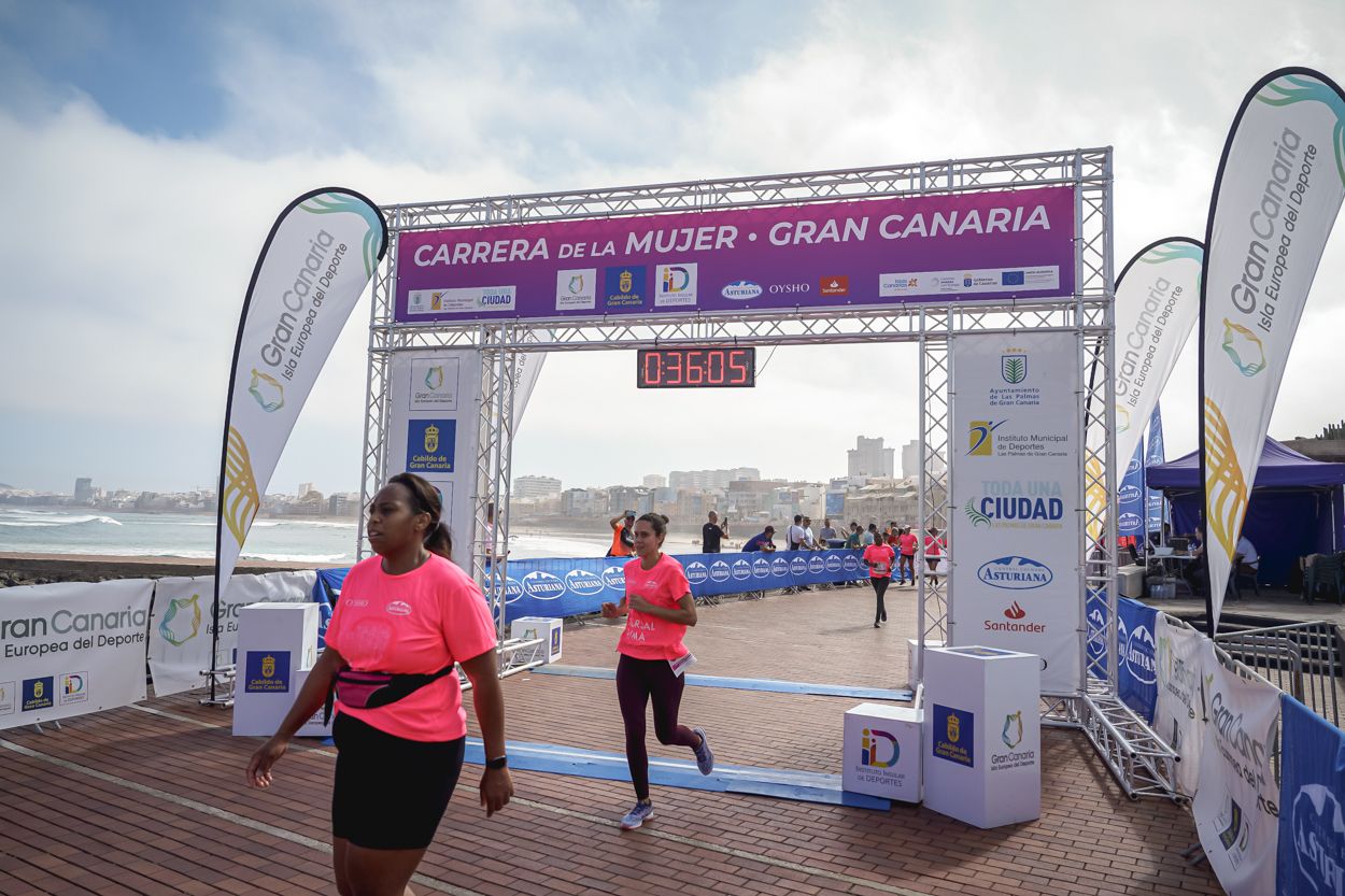 Las fotos de meta de la Carrera de la Mujer de Gran Canaria 11 35 16 15701 O