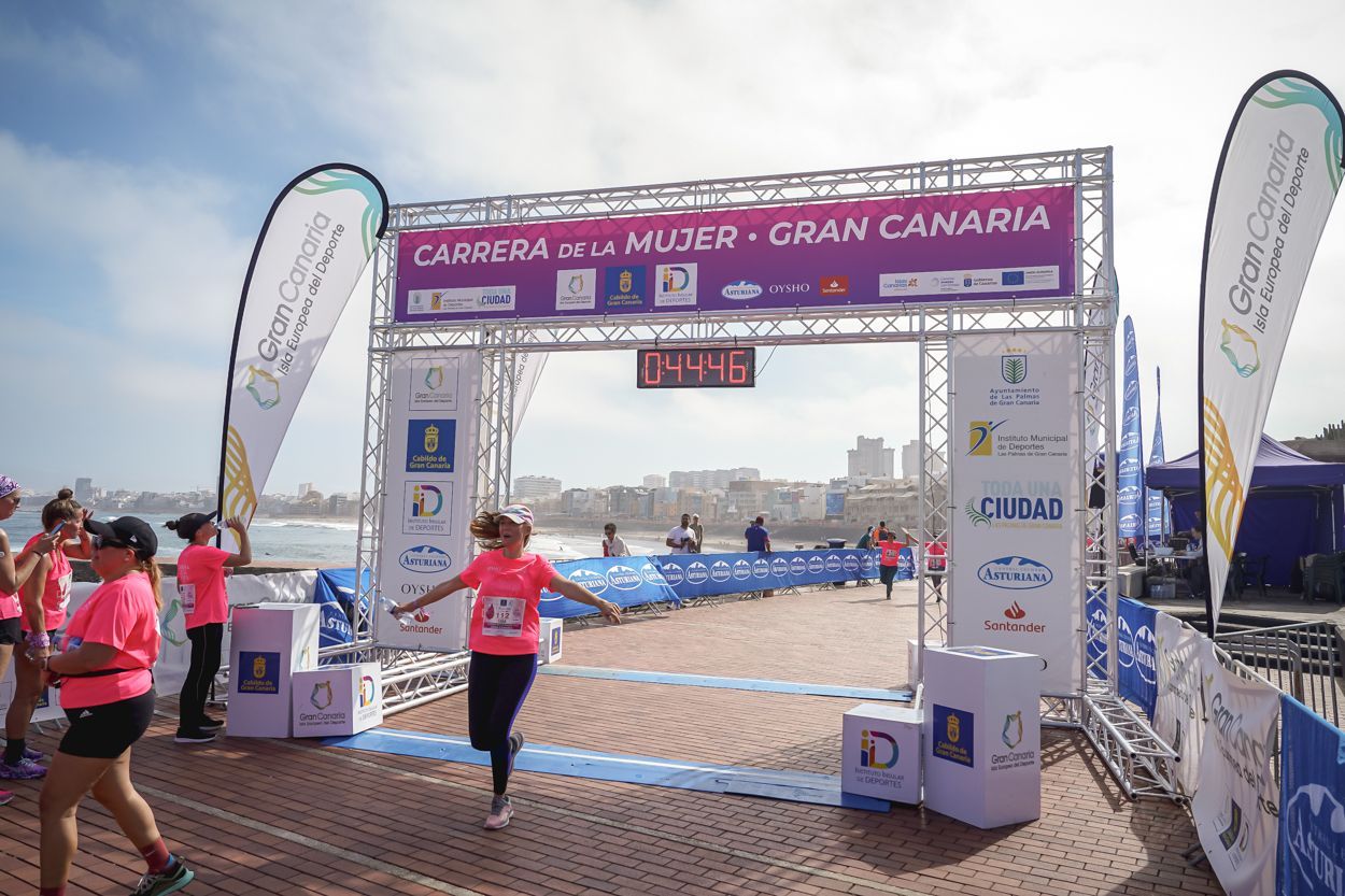 Las fotos de meta de la Carrera de la Mujer de Gran Canaria 11 43 57 15701 O