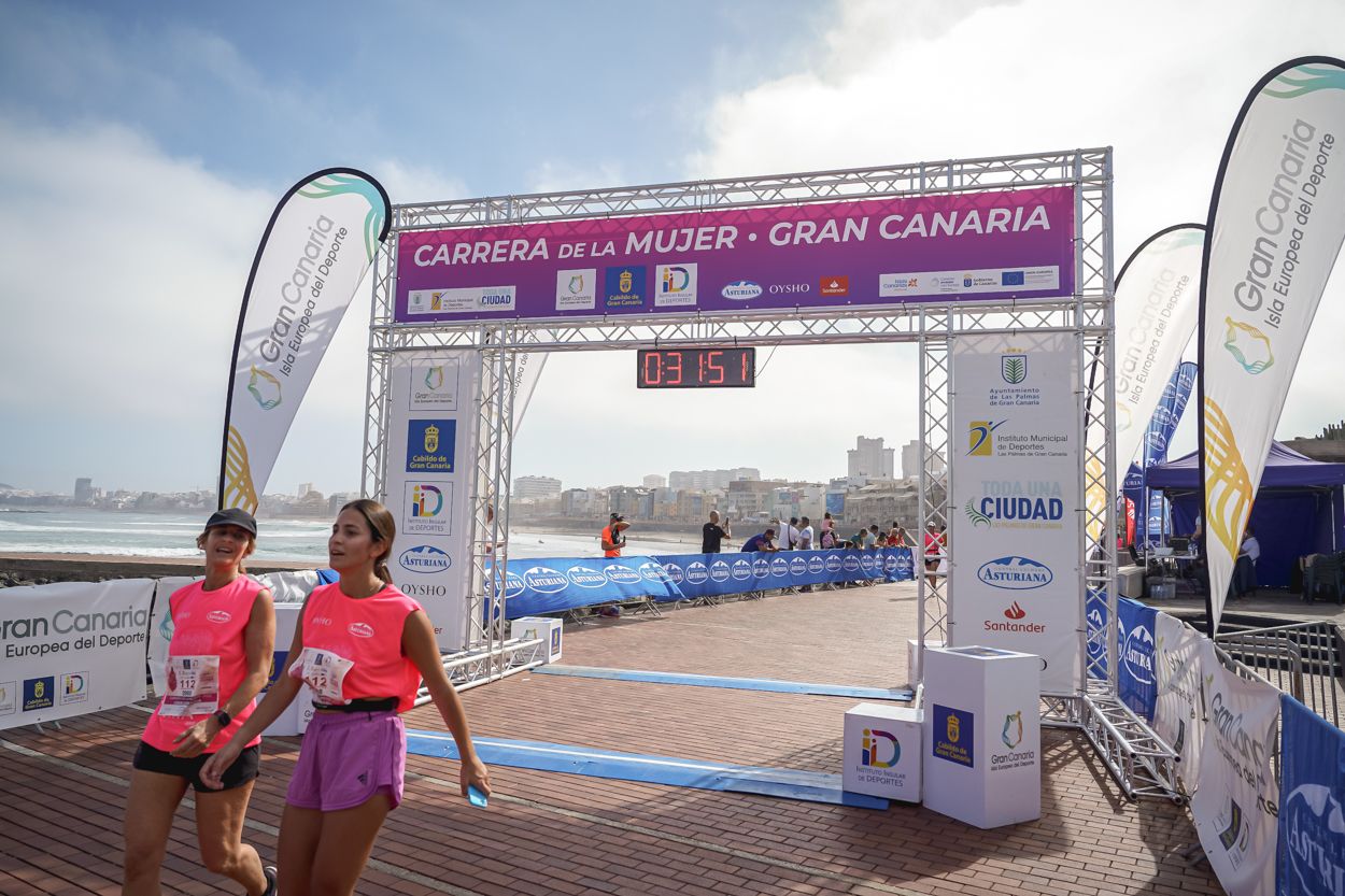 Las fotos de meta de la Carrera de la Mujer de Gran Canaria11 31 02 15701 O