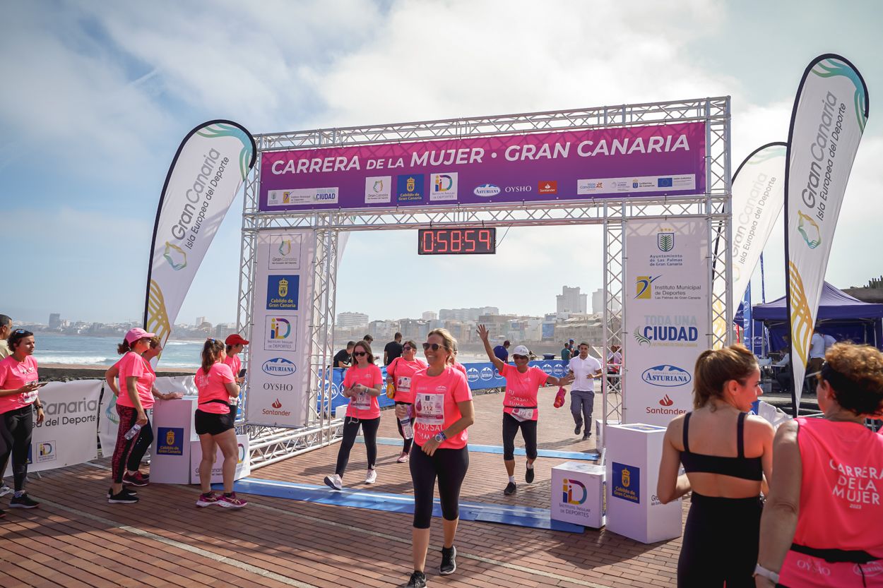 Las fotos de meta de la Carrera de la Mujer de Gran Canaria 11 58 10 15701 O