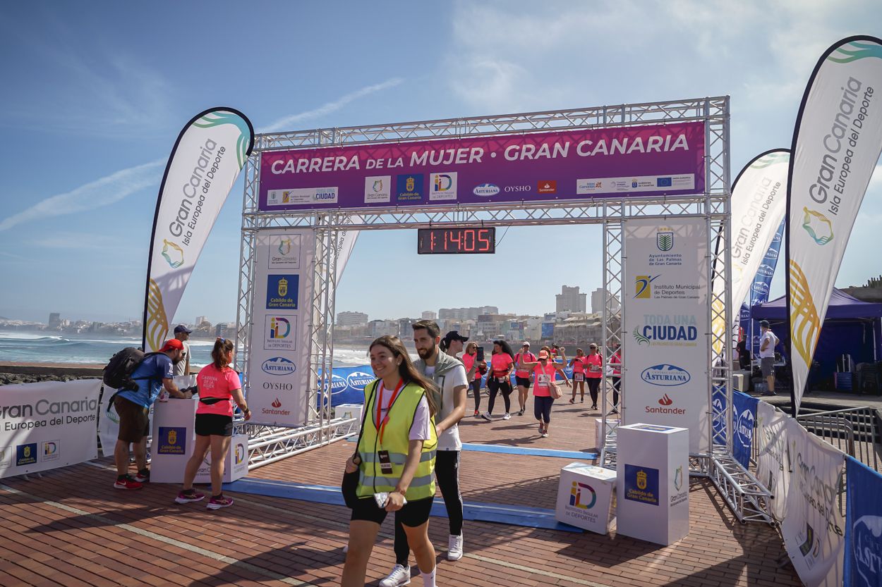 Las fotos de meta de la Carrera de la Mujer de Gran Canaria 12 13 16 15701 O