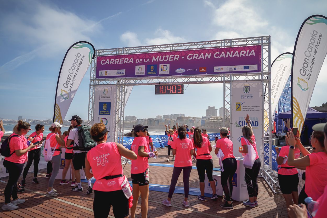 Las fotos de meta de la Carrera de la Mujer de Gran Canaria 12 03 13 15701 O