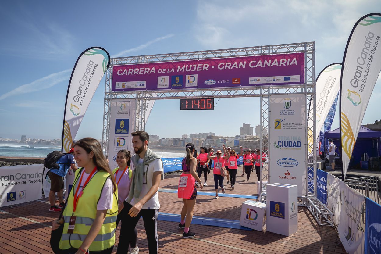 Las fotos de meta de la Carrera de la Mujer de Gran Canaria 12 13 17 15701 O