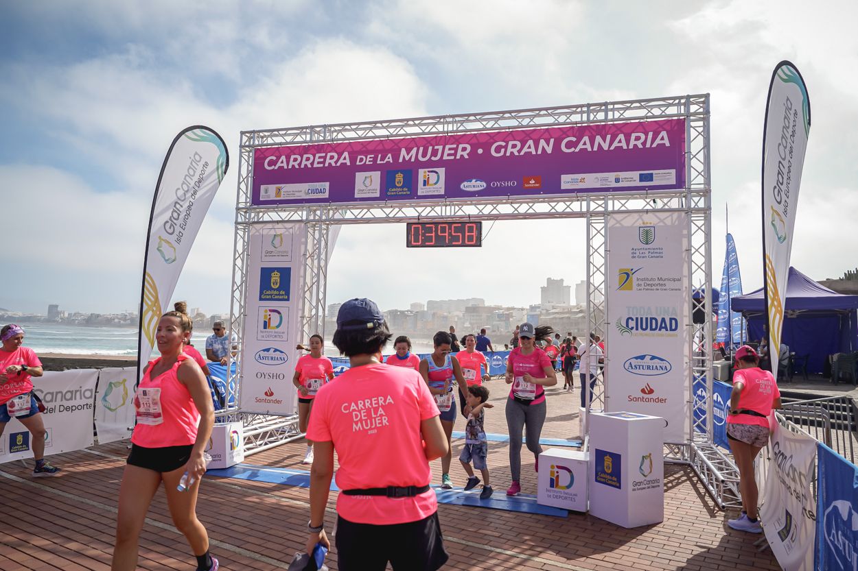 Las fotos de meta de la Carrera de la Mujer de Gran Canaria 11 39 09 15701 O