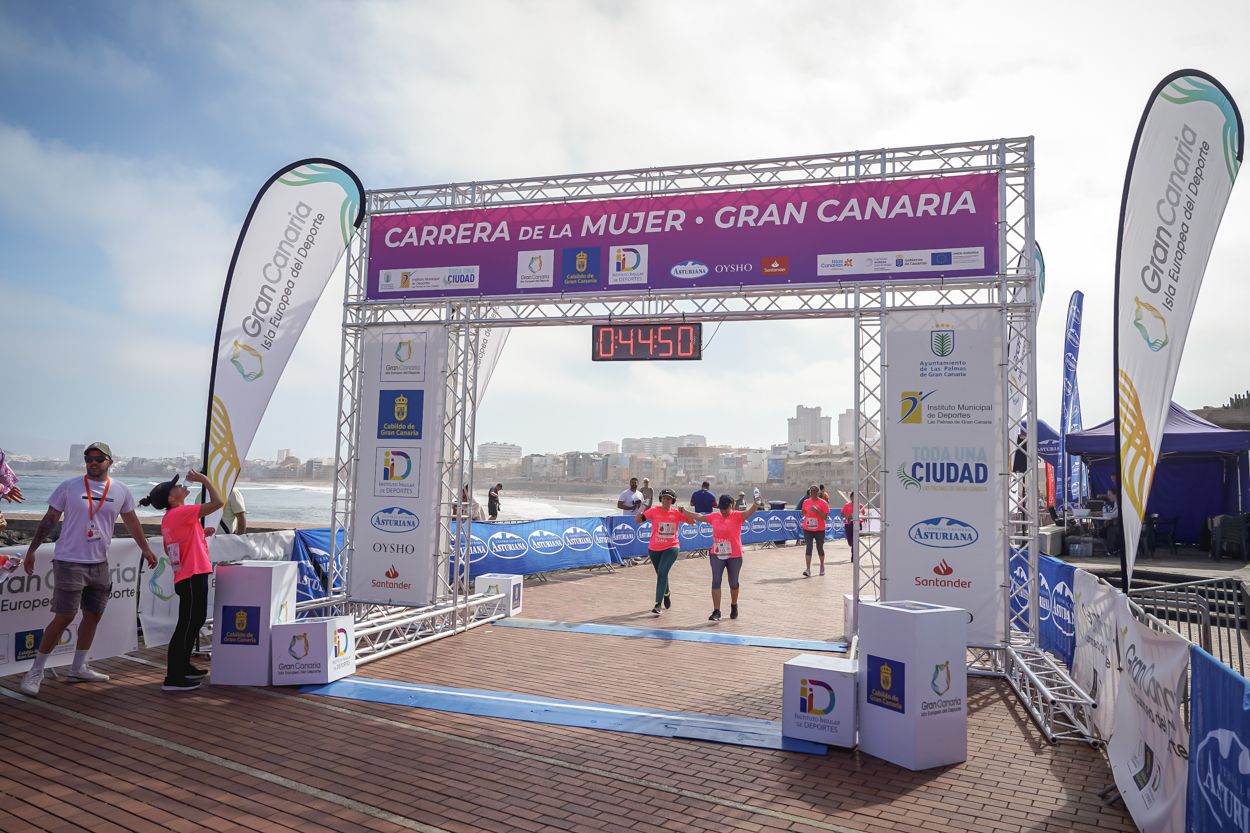 Las fotos de meta de la Carrera de la Mujer de Gran Canaria 11 44 01 15701 O