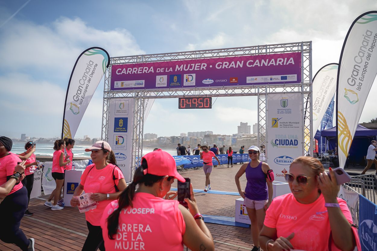 Las fotos de meta de la Carrera de la Mujer de Gran Canaria 11 49 01 15701 O
