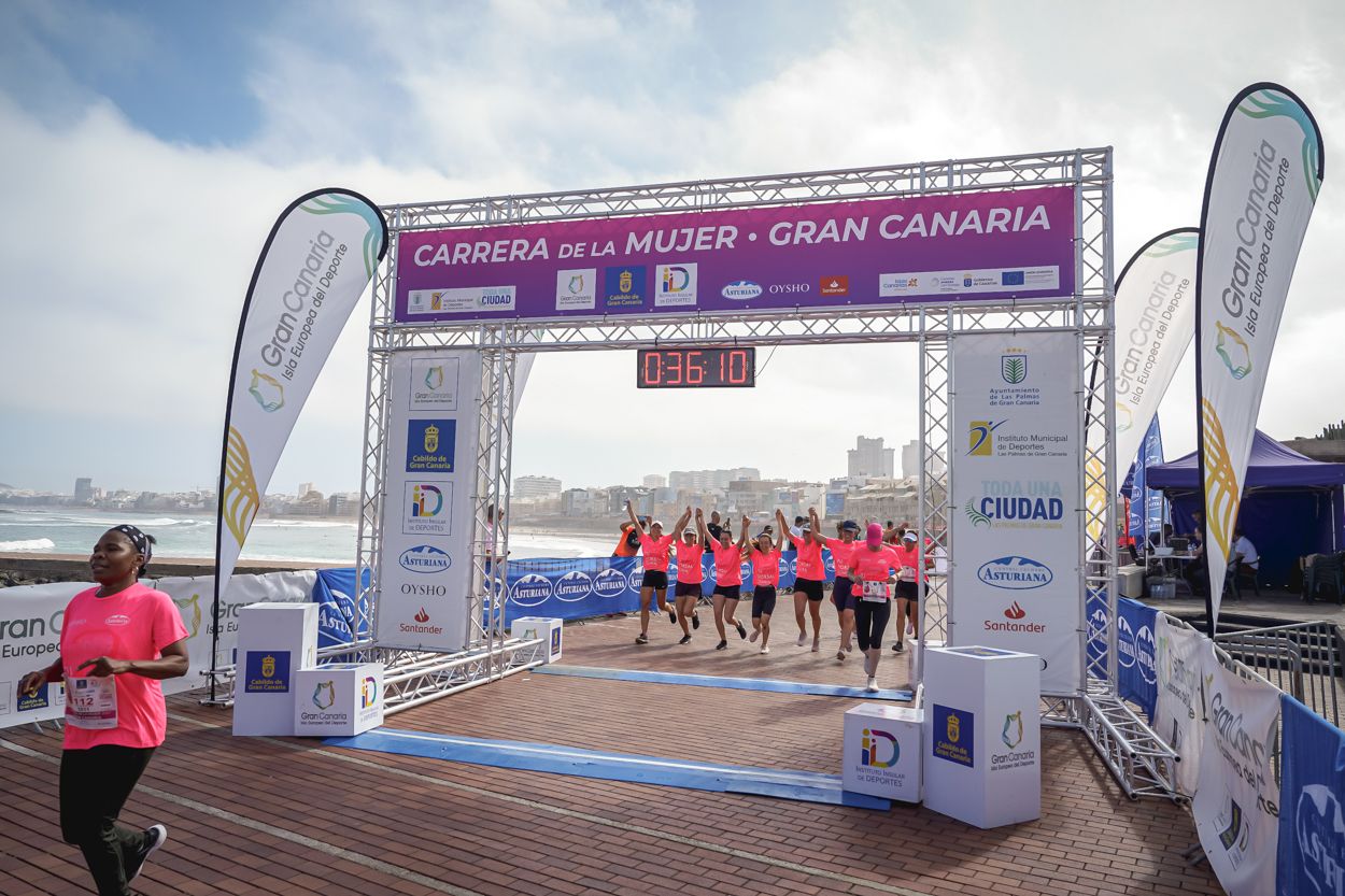 Las fotos de meta de la Carrera de la Mujer de Gran Canaria 11 35 21 15701 O