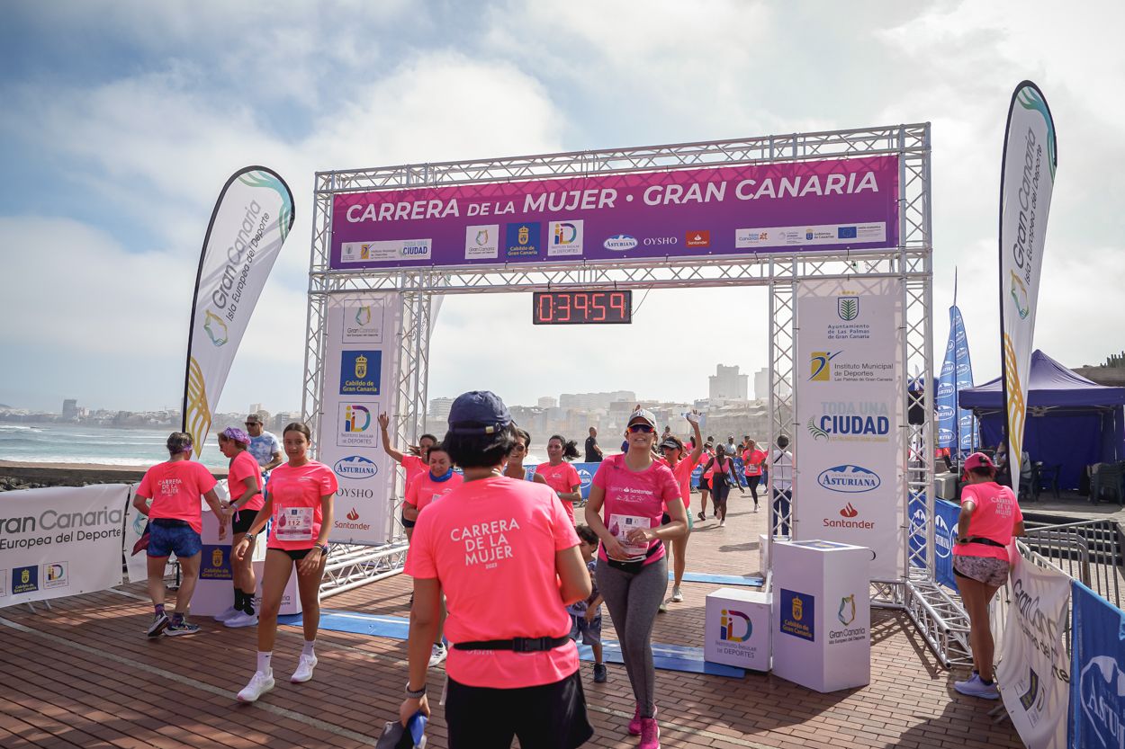 Las fotos de meta de la Carrera de la Mujer de Gran Canaria 11 39 10 15701 O