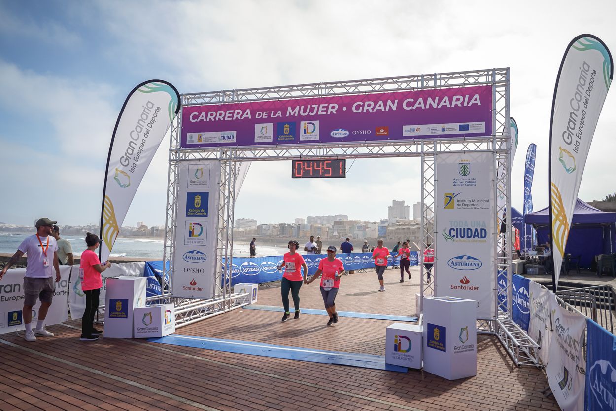 Las fotos de meta de la Carrera de la Mujer de Gran Canaria 11 44 02 15701 O