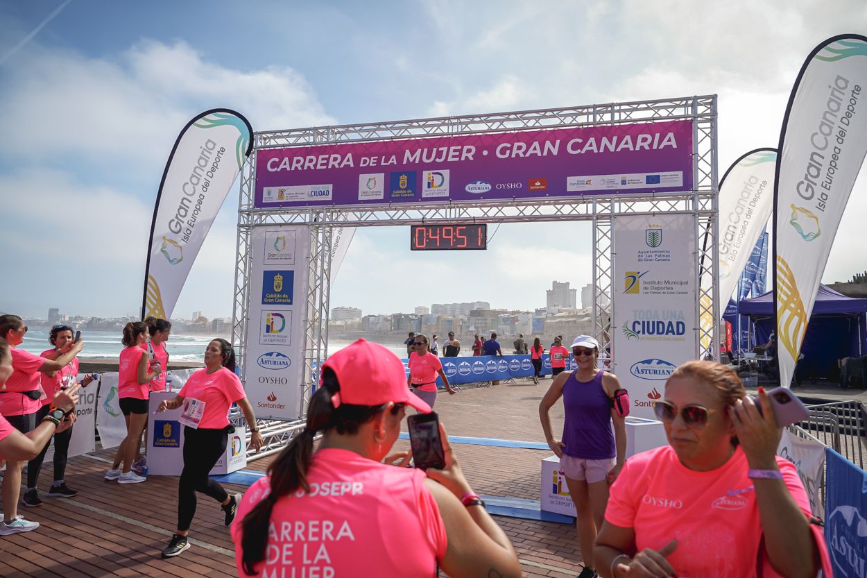 Las fotos de meta de la Carrera de la Mujer de Gran Canaria 11 49 02 15701 O