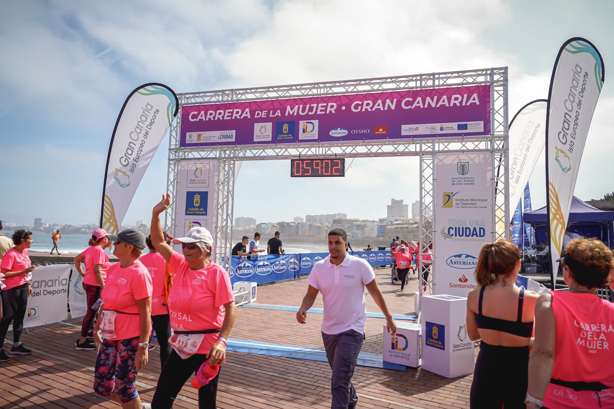 Las fotos de meta de la Carrera de la Mujer de Gran Canaria 11 58 13 15701 O