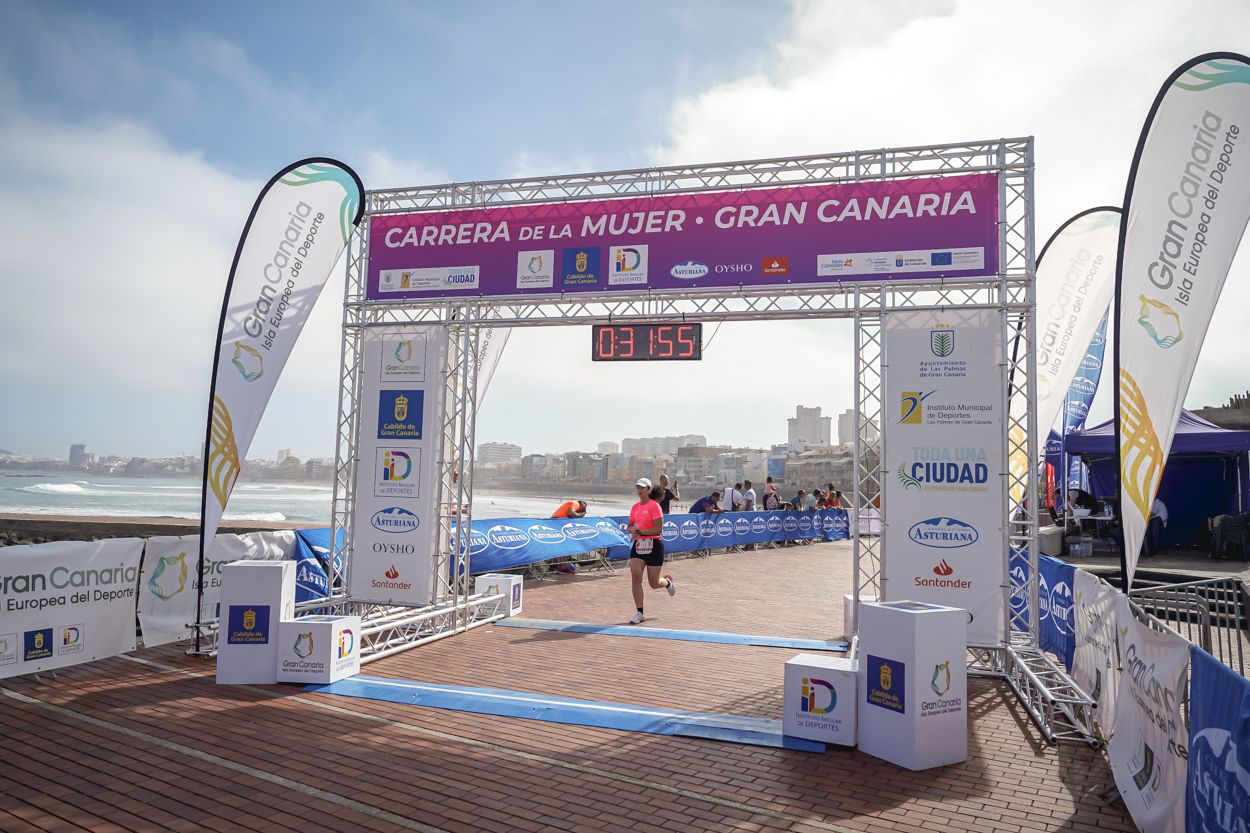 Las fotos de meta de la Carrera de la Mujer de Gran Canaria11 31 06 15701 O