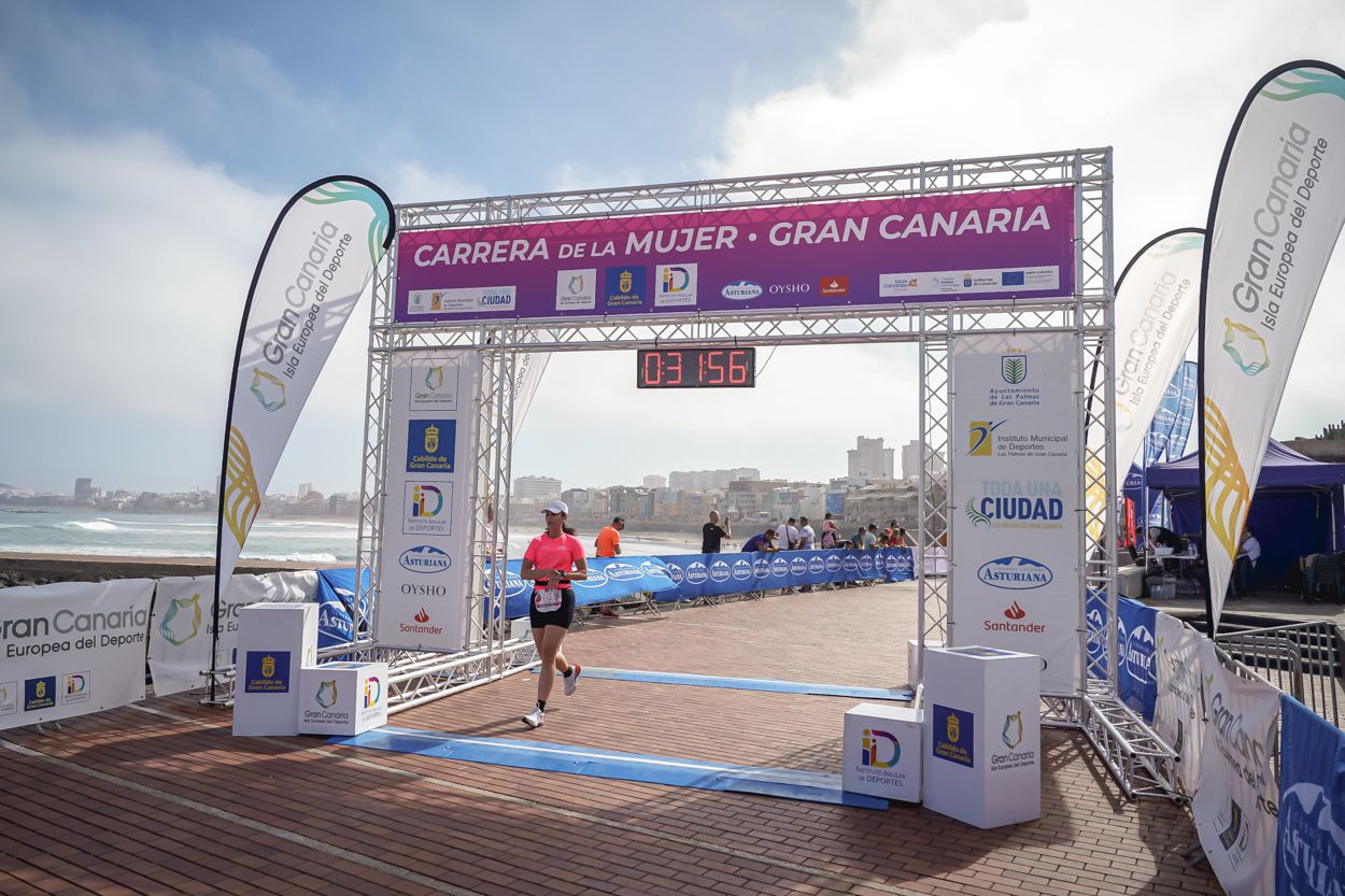 Las fotos de meta de la Carrera de la Mujer de Gran Canaria11 31 07 15701 O