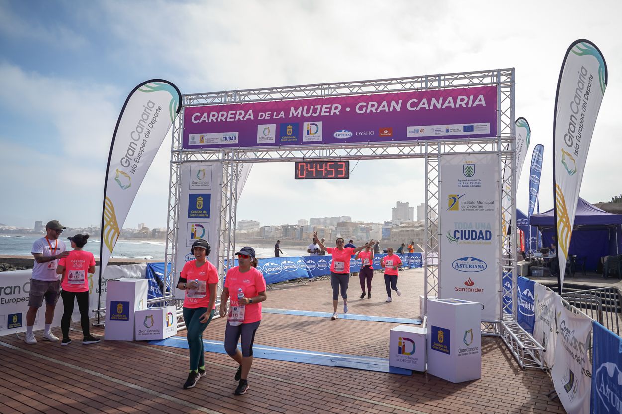 Las fotos de meta de la Carrera de la Mujer de Gran Canaria 11 44 04 15701 O