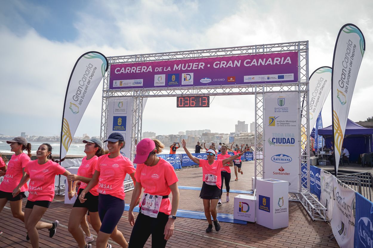 Las fotos de meta de la Carrera de la Mujer de Gran Canaria 11 35 24 15701 O