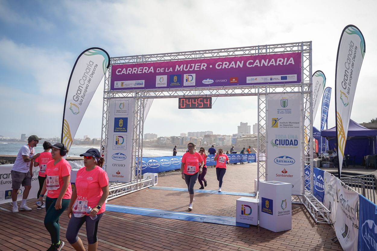 Las fotos de meta de la Carrera de la Mujer de Gran Canaria 11 44 05 15701 O
