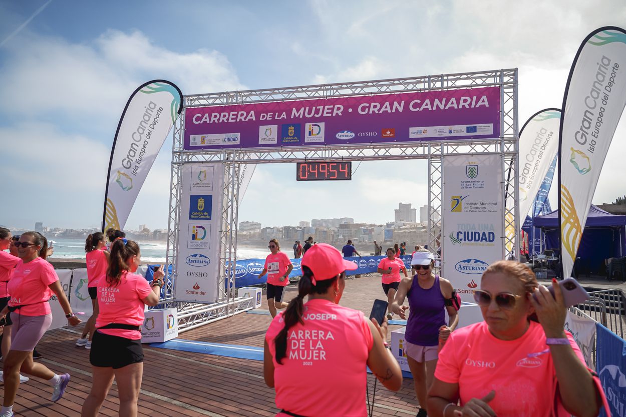 Las fotos de meta de la Carrera de la Mujer de Gran Canaria 11 49 05 15701 O