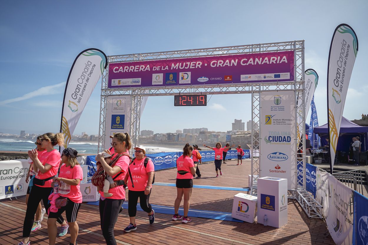 Las fotos de meta de la Carrera de la Mujer de Gran Canaria 12 23 30 15701 O