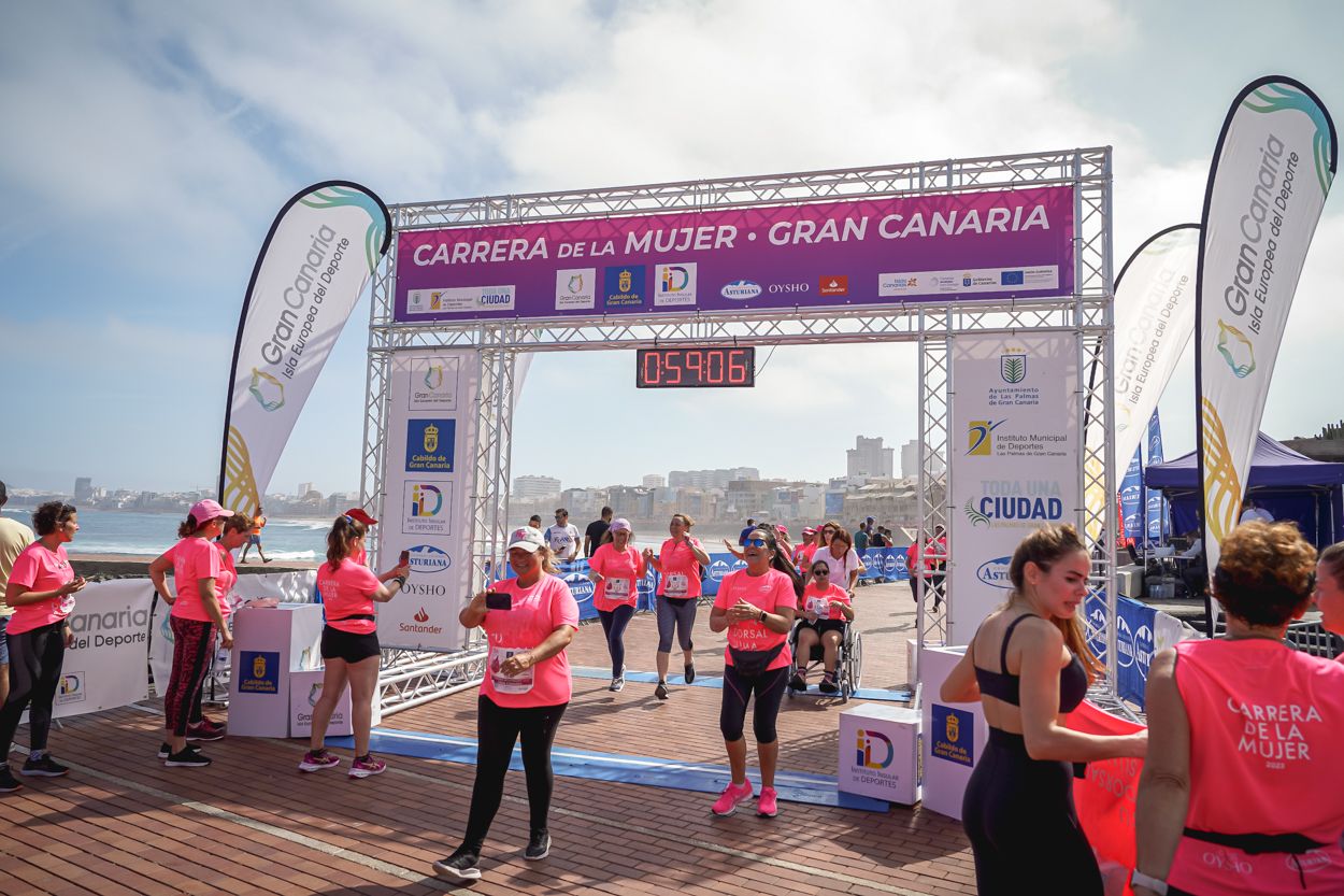 Las fotos de meta de la Carrera de la Mujer de Gran Canaria 11 58 17 15701 O