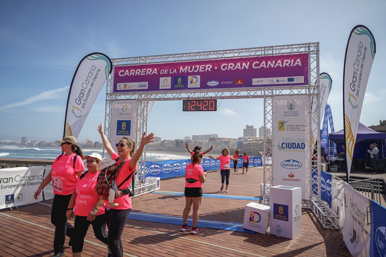 Las fotos de meta de la Carrera de la Mujer de Gran Canaria 12 23 31 15701 O