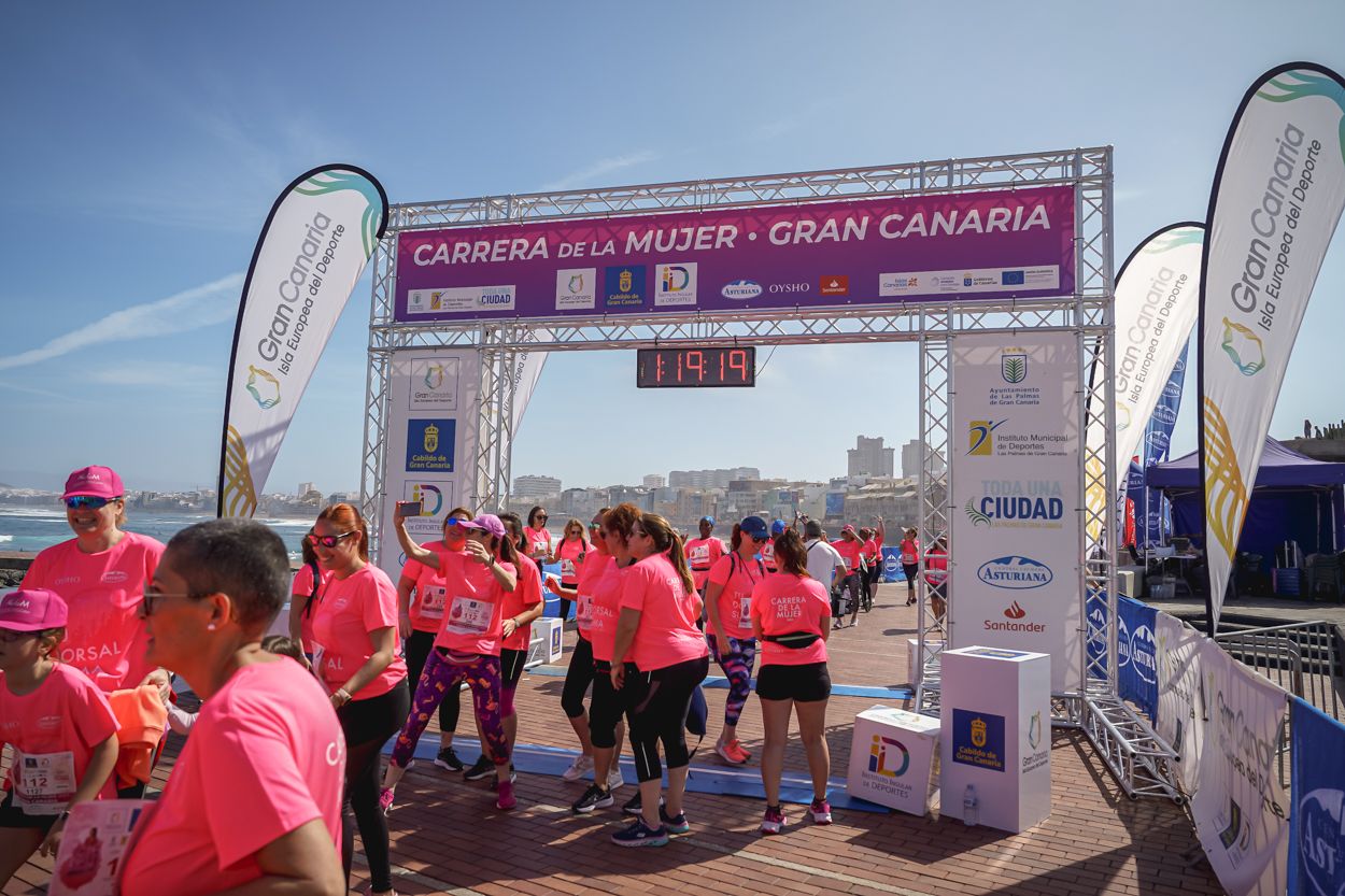Las fotos de meta de la Carrera de la Mujer de Gran Canaria 12 18 30 15701 O